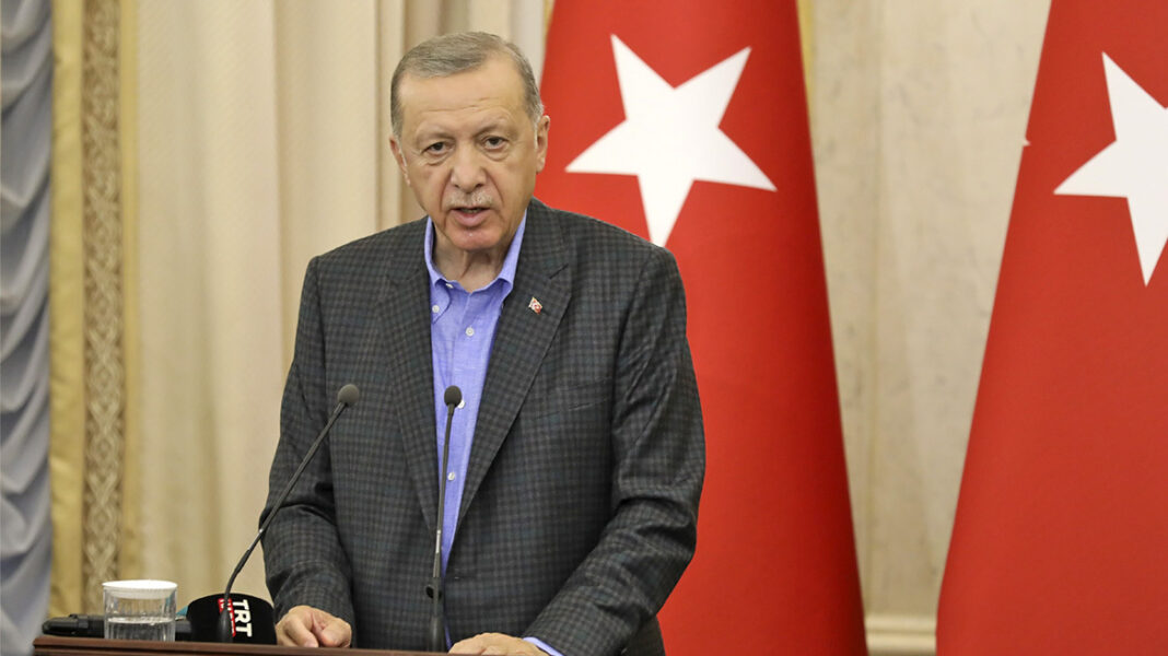 Τουρκία: Η αντιπολίτευση παρουσίασε το “μετα-Ερντογάν” συνταγματικό πακέτο μέτρων για την αποκατάσταση της δημοκρατίας σε περίπτωση ήττας του.
