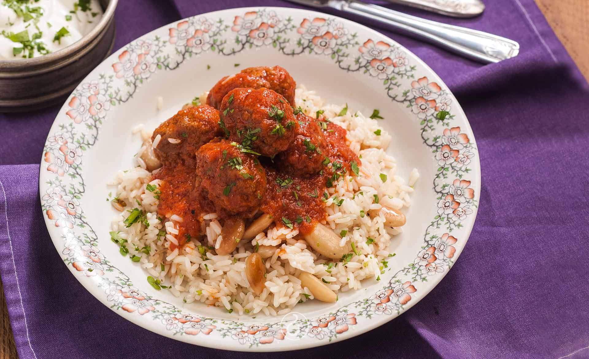 Συνταγή για παραδοσιακά και λαχταριστά σουτζουκάκια - Directus